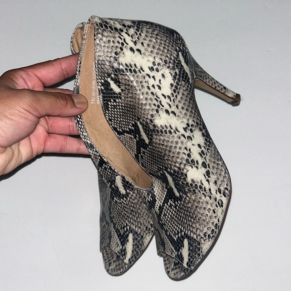 Snake print heels - Picture 1 of 3